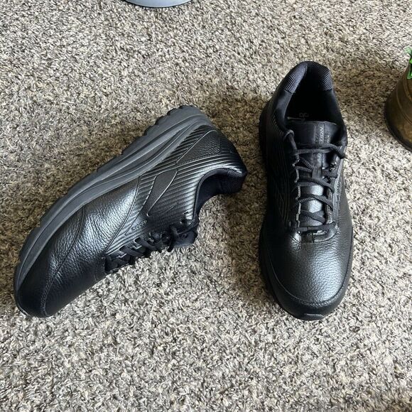 Brooks Addiction Walker Black Leather Walking Shoes Sneakers Size 13 NARROW B